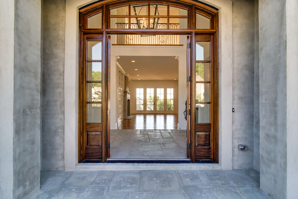 Market-Home-French-Manor-Entry-Carbine-And-Associates